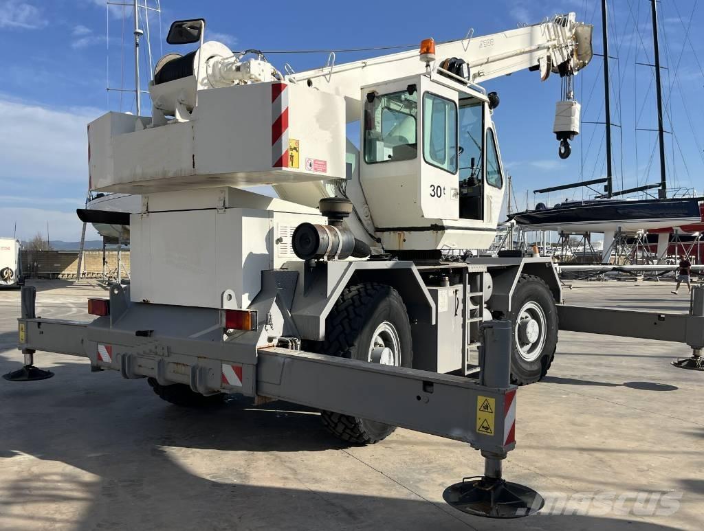 Terex A 300 Grúas autopropulsadas