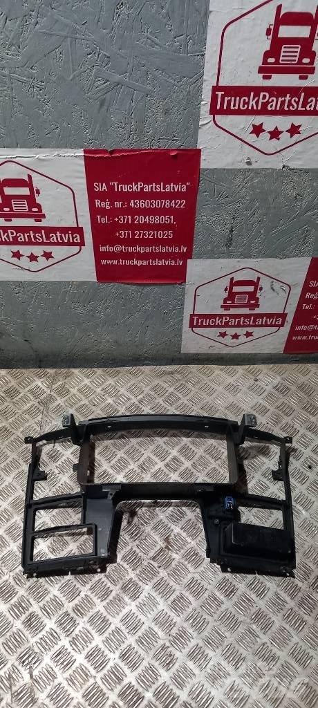 Scania R 440     1911458 Cabinas e interior
