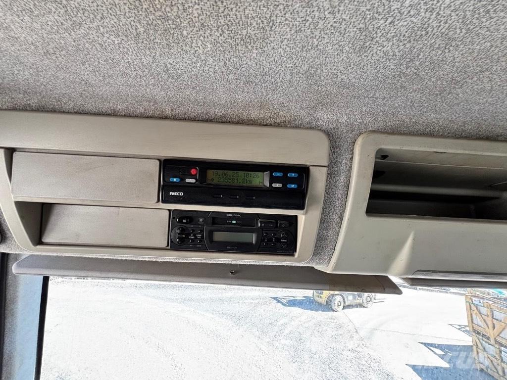 Iveco 180E 28 Camiones bañeras basculantes o volquetes