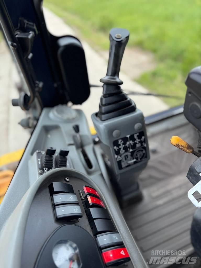 Volvo BL 71, JOYSTICK Retrocargadoras