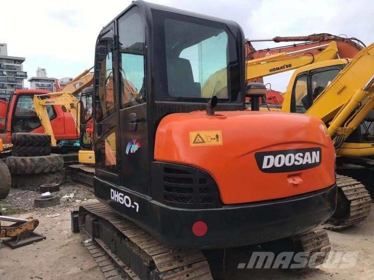 Doosan DX60 Excavadoras de cadenas