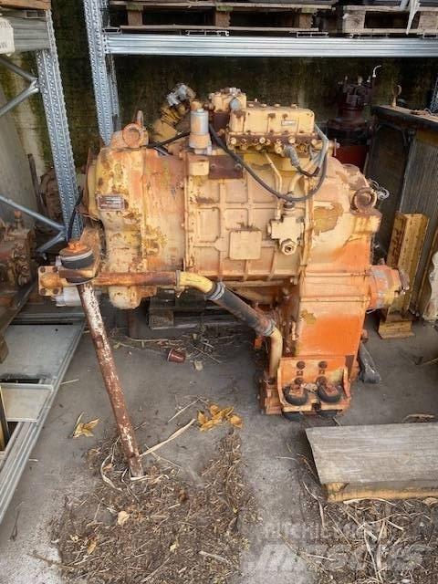 Fiat-Hitachi 350 Transmisión