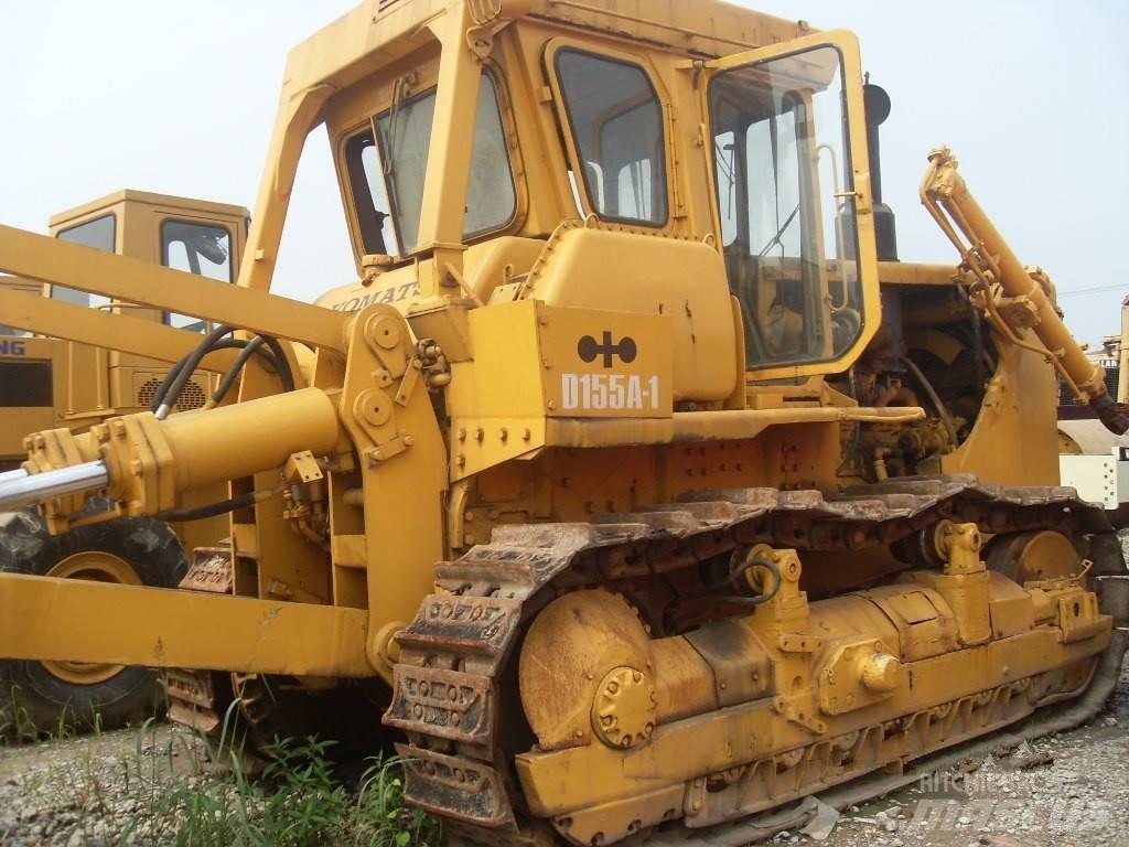 Komatsu D 155 A-1 Buldozer sobre oruga