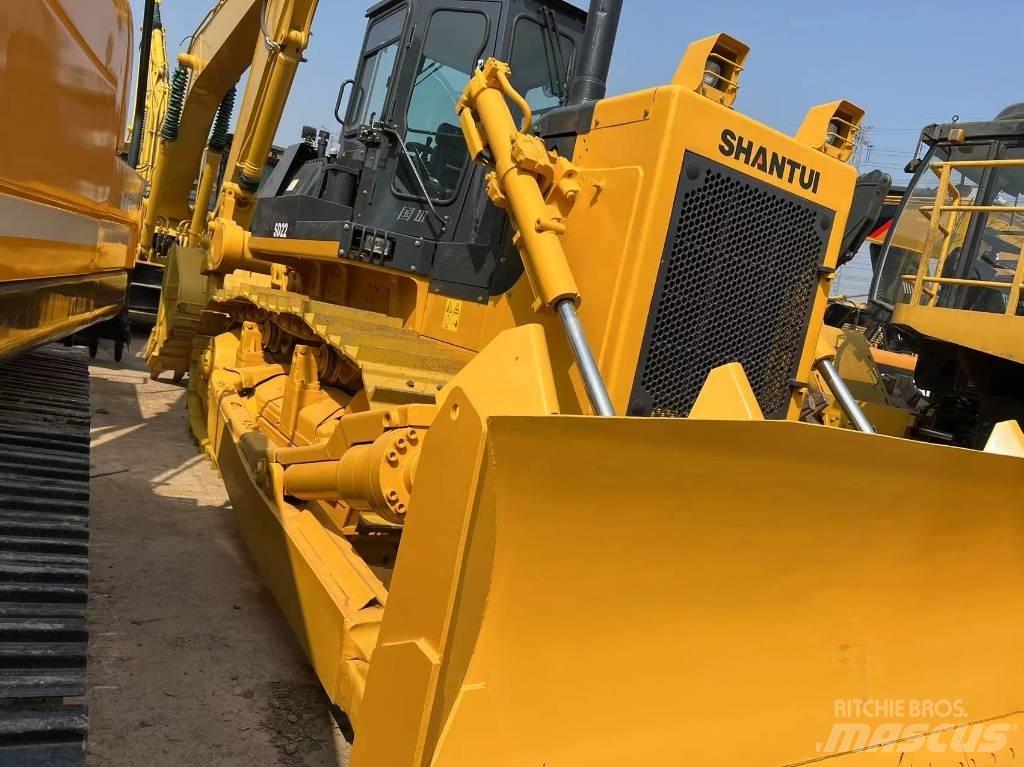 Shantui SD 22 Buldozer sobre oruga
