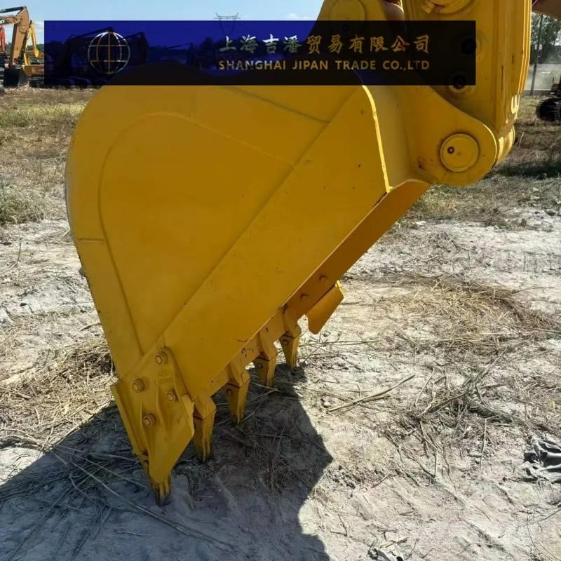 Komatsu PC 210 Excavadoras de cadenas
