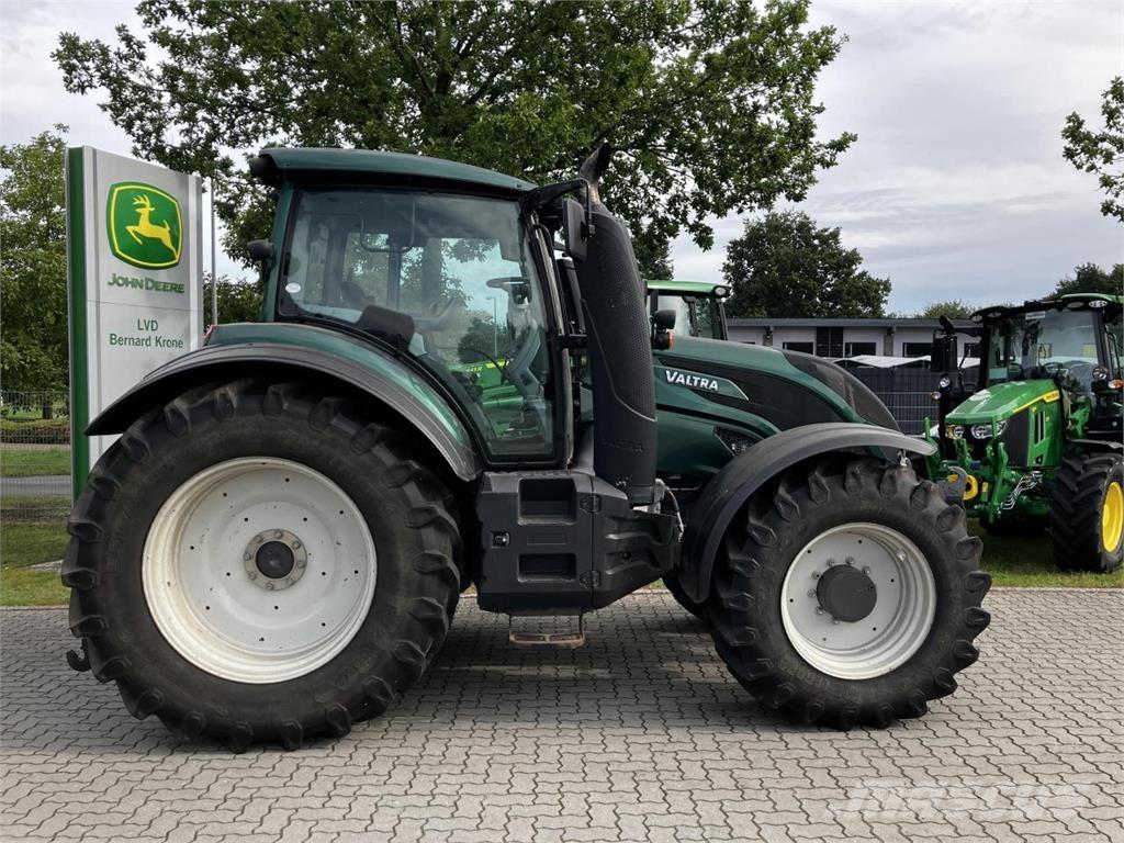Valtra T174 Versu Tractores