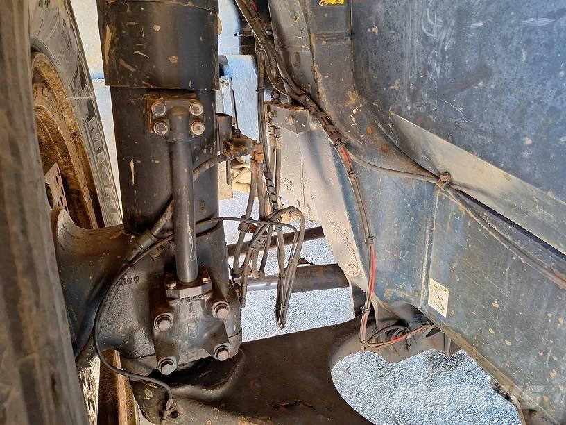 Komatsu HD605-7EO Dúmpers rígidos