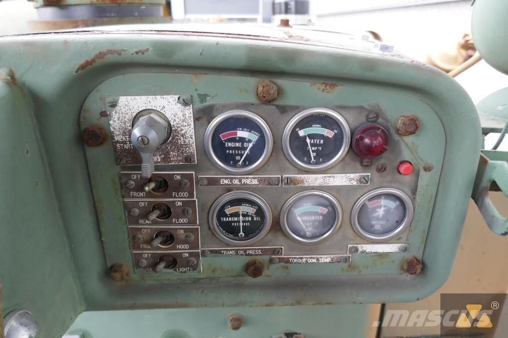 CAT D7F Ex-army Buldozer sobre oruga