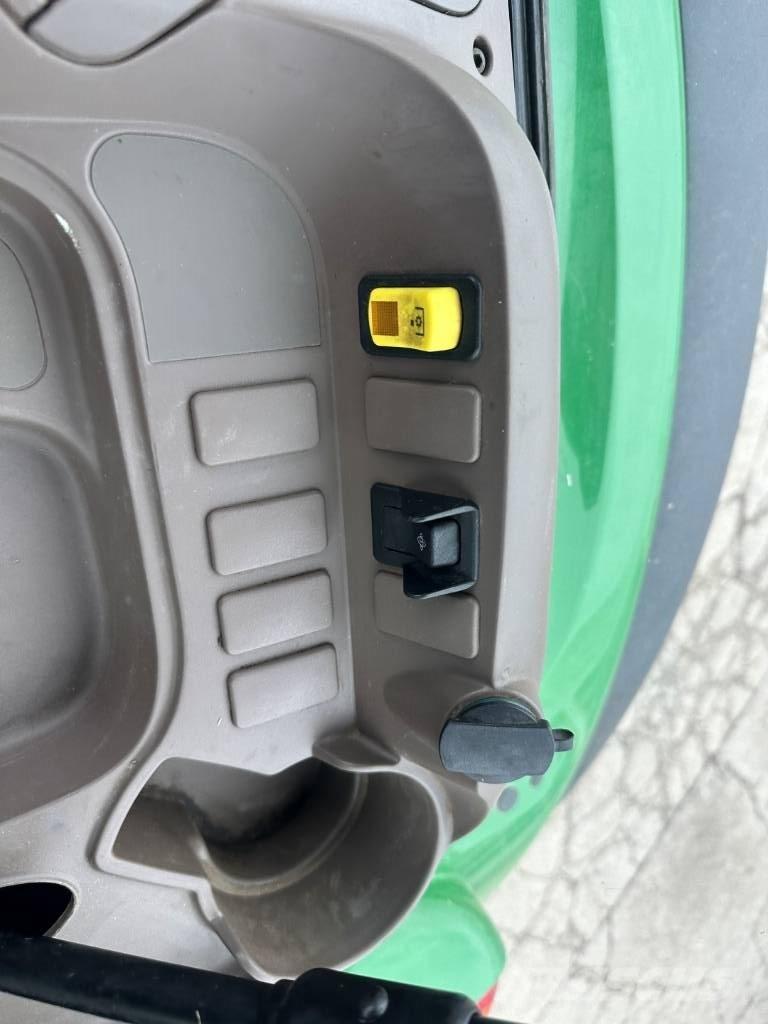 John Deere 5090 M Tractores