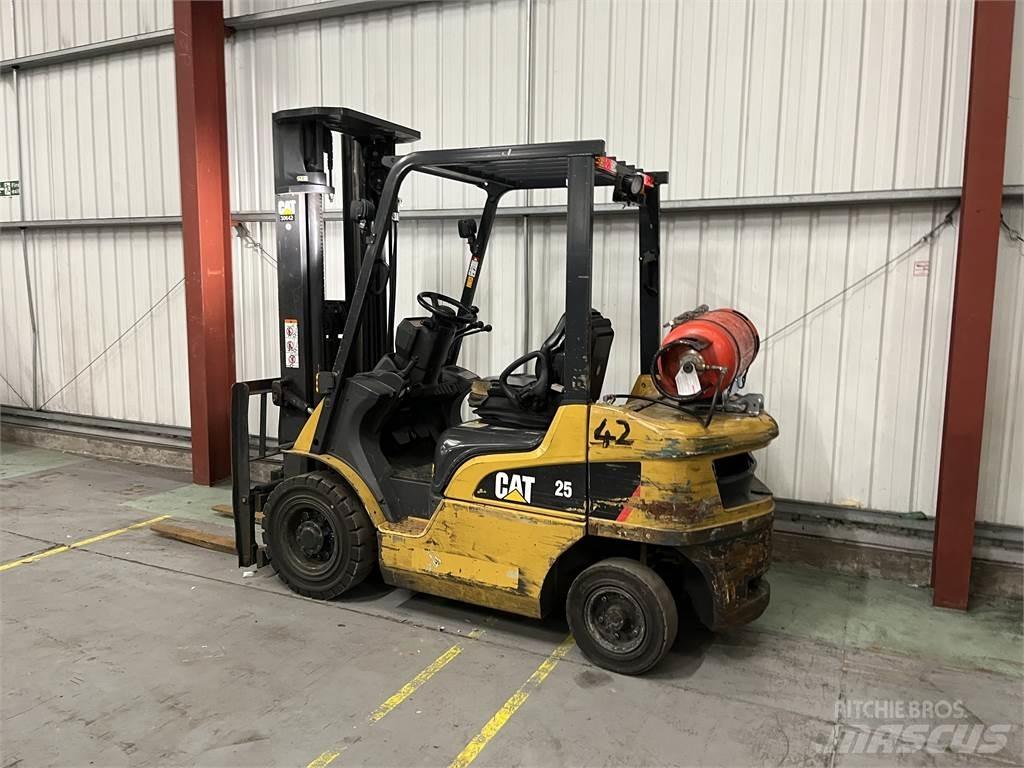 CAT GP25NT Carretillas LPG