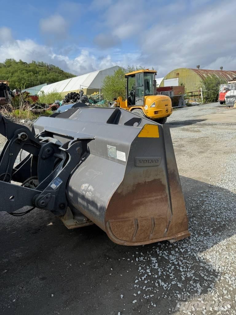 Volvo L 70 H Cargadoras sobre ruedas