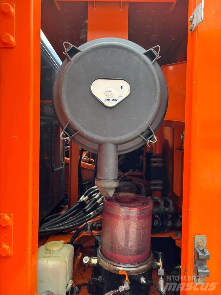 Doosan DX 225 LC-3 Excavadoras de cadenas
