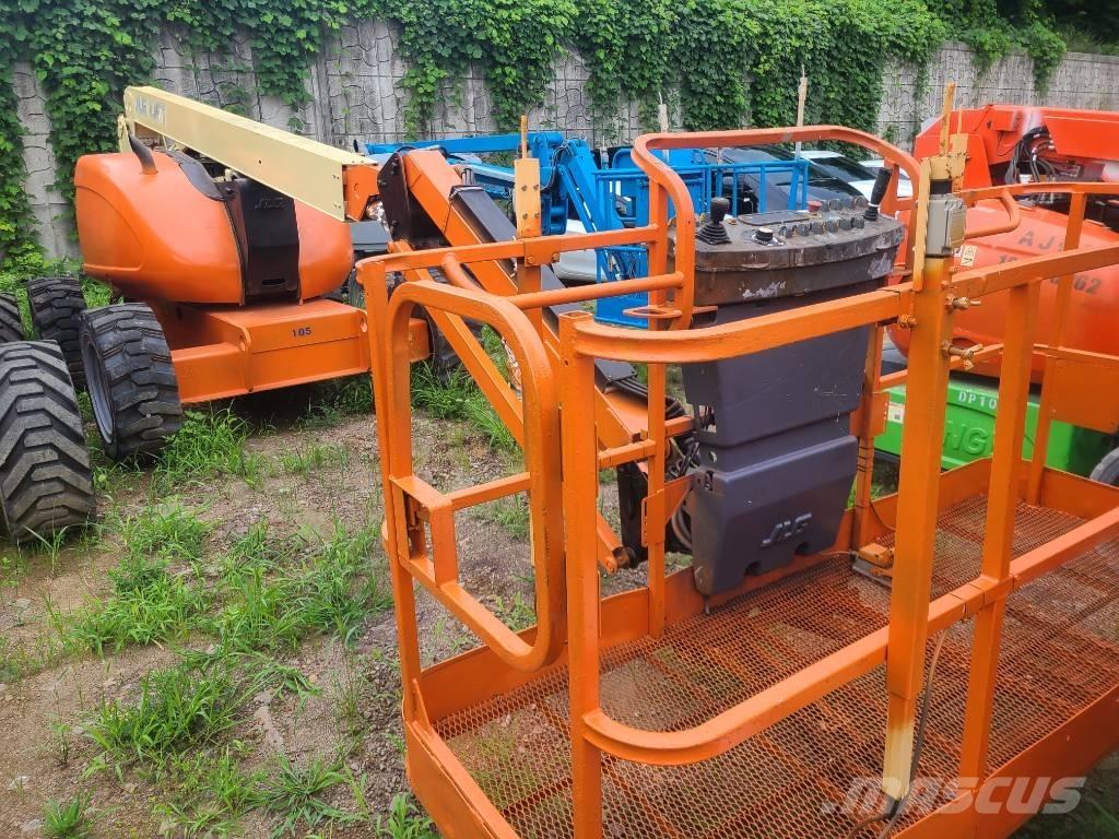 JLG 600 AJ Plataforma de trabajo articulada