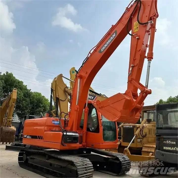 Doosan DX 140 LC Excavadoras de cadenas