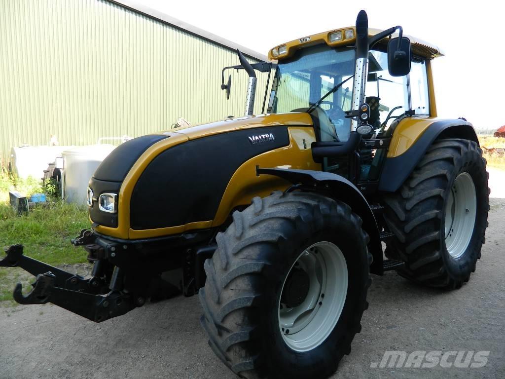 Valtra T 140 Tractores