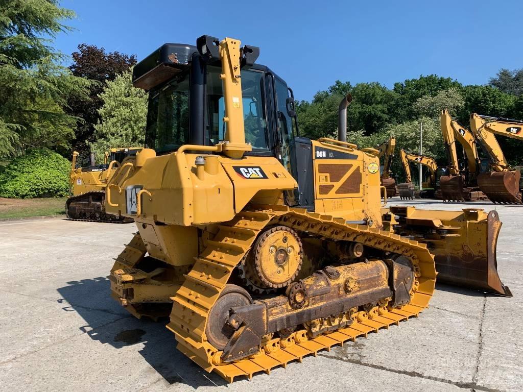 CAT D 6 N XL Buldozer sobre oruga