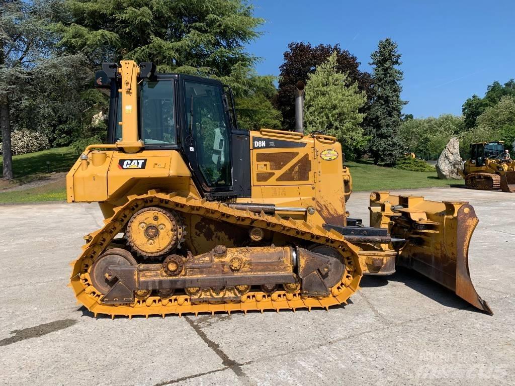 CAT D 6 N XL Buldozer sobre oruga