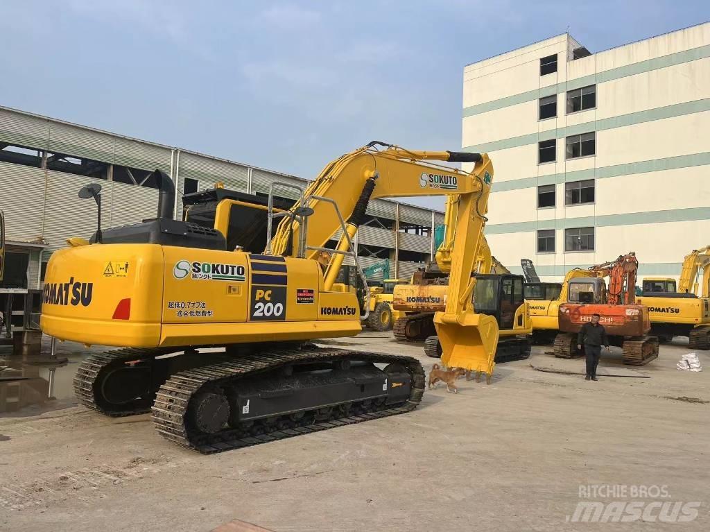 Komatsu PC 200-8N1 Excavadoras de cadenas