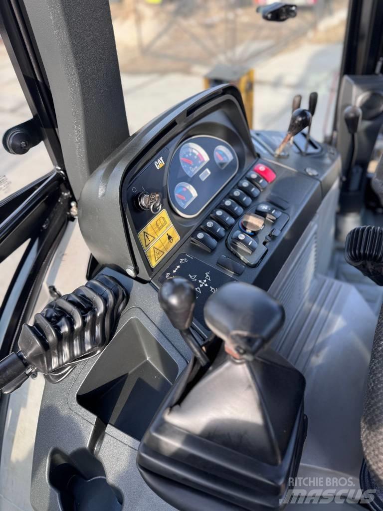 CAT 428 E Retrocargadoras