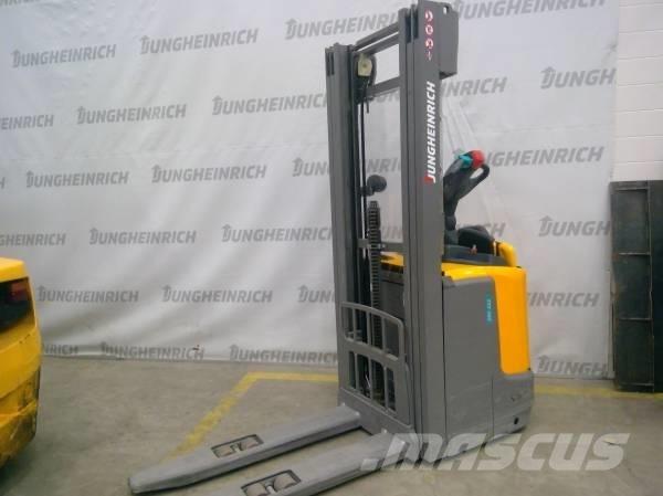Jungheinrich ERC 212 Apiladores eléctricos autopropulsados