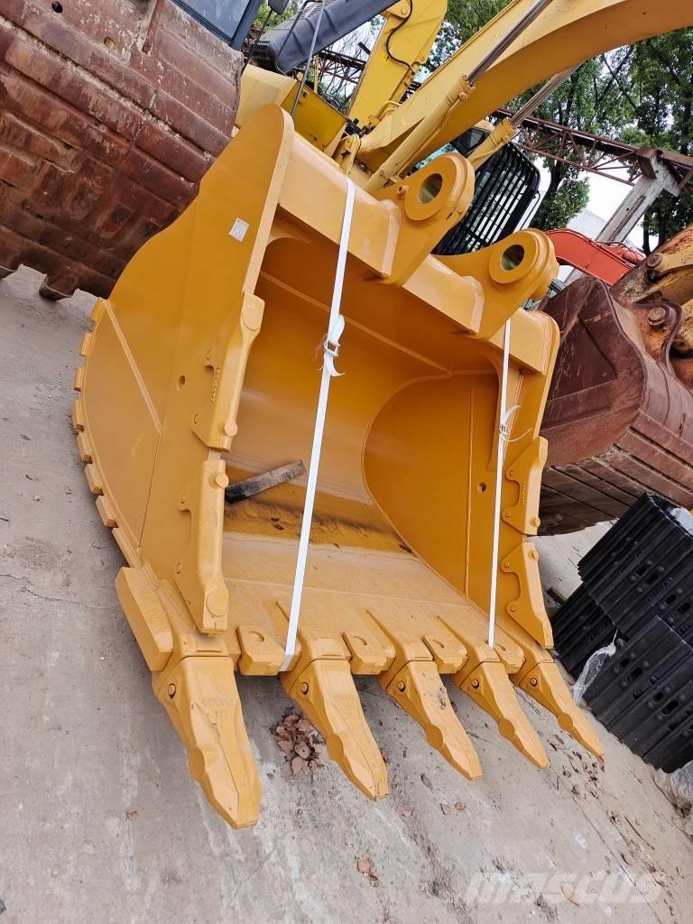 Komatsu PC 200-8N1 Excavadoras de cadenas