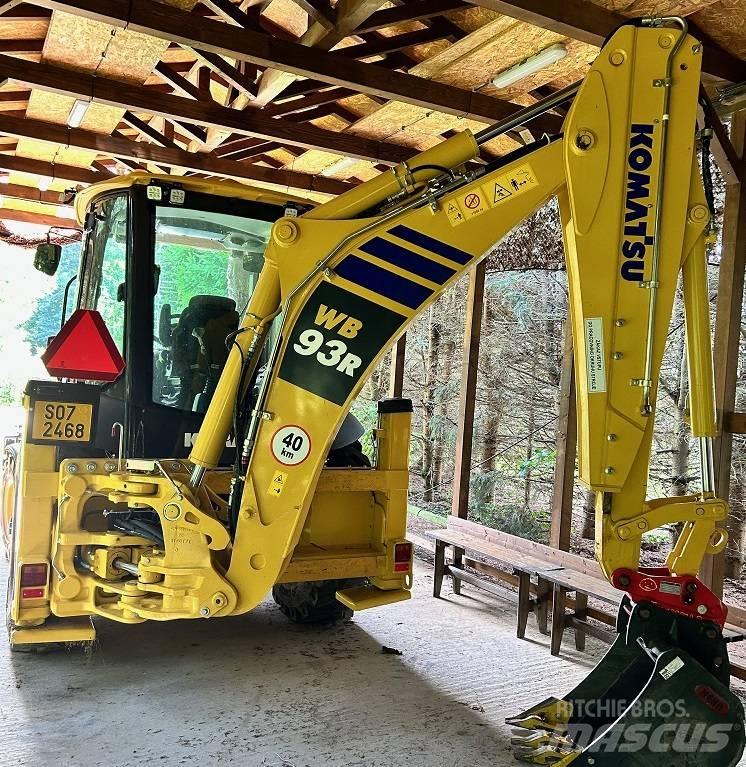 Komatsu WB 93 R 8E0 Retrocargadoras