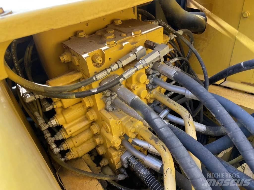 Komatsu PC 220-7 Excavadoras de cadenas