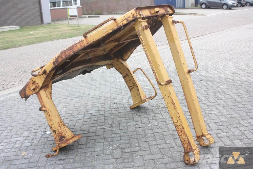 CAT D7H O-rops cab Cabinas e interior