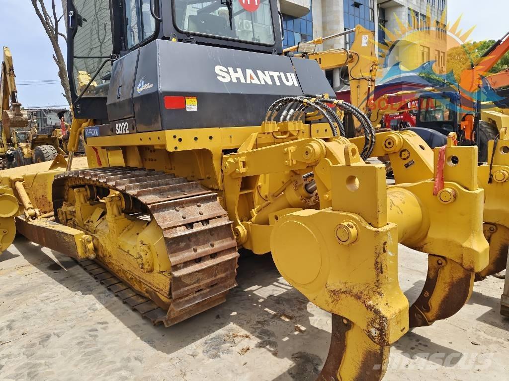 Shantui SD 22 Buldozer sobre oruga