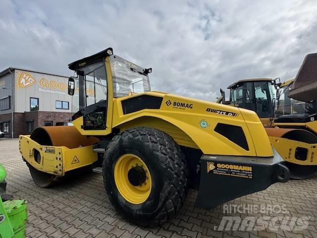 Bomag BW 213 D -5 Rodillos de un solo tambor