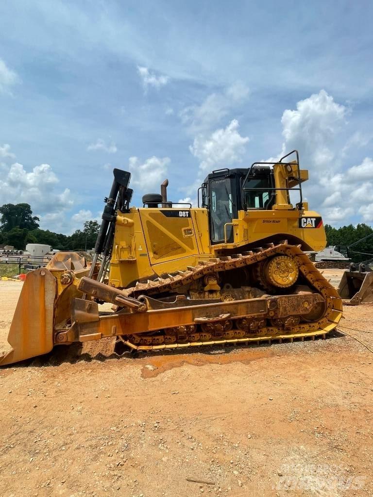 CAT D 8 T Buldozer sobre oruga