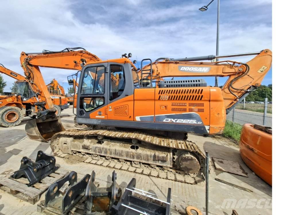 Doosan DX 225 LC-5 Excavadoras de cadenas