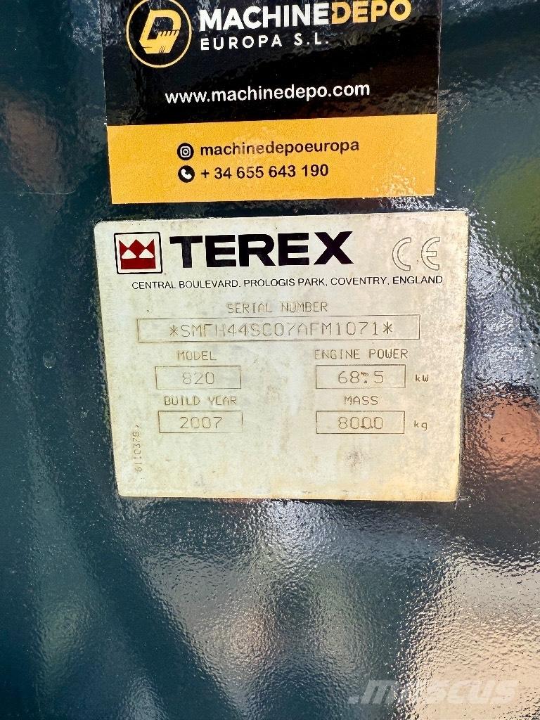 Terex 820 Retrocargadoras