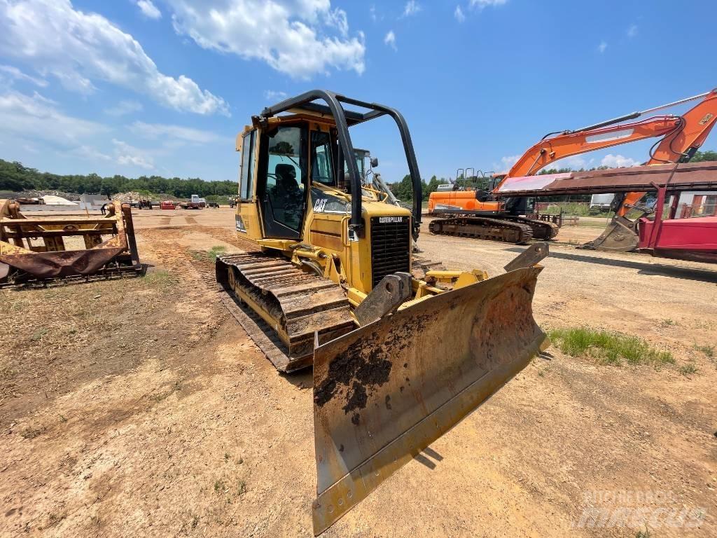 CAT D 5 LGP Buldozer sobre oruga