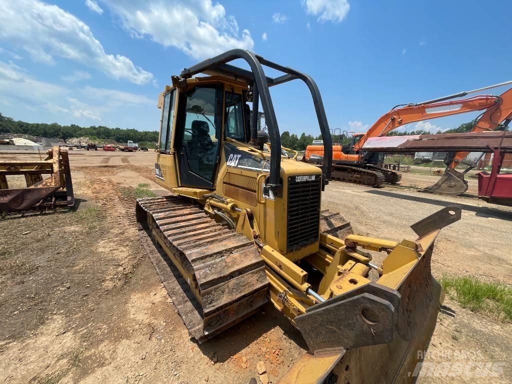 CAT D 5 LGP Buldozer sobre oruga