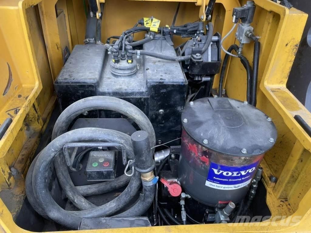 Volvo EC300 E Excavadoras de cadenas