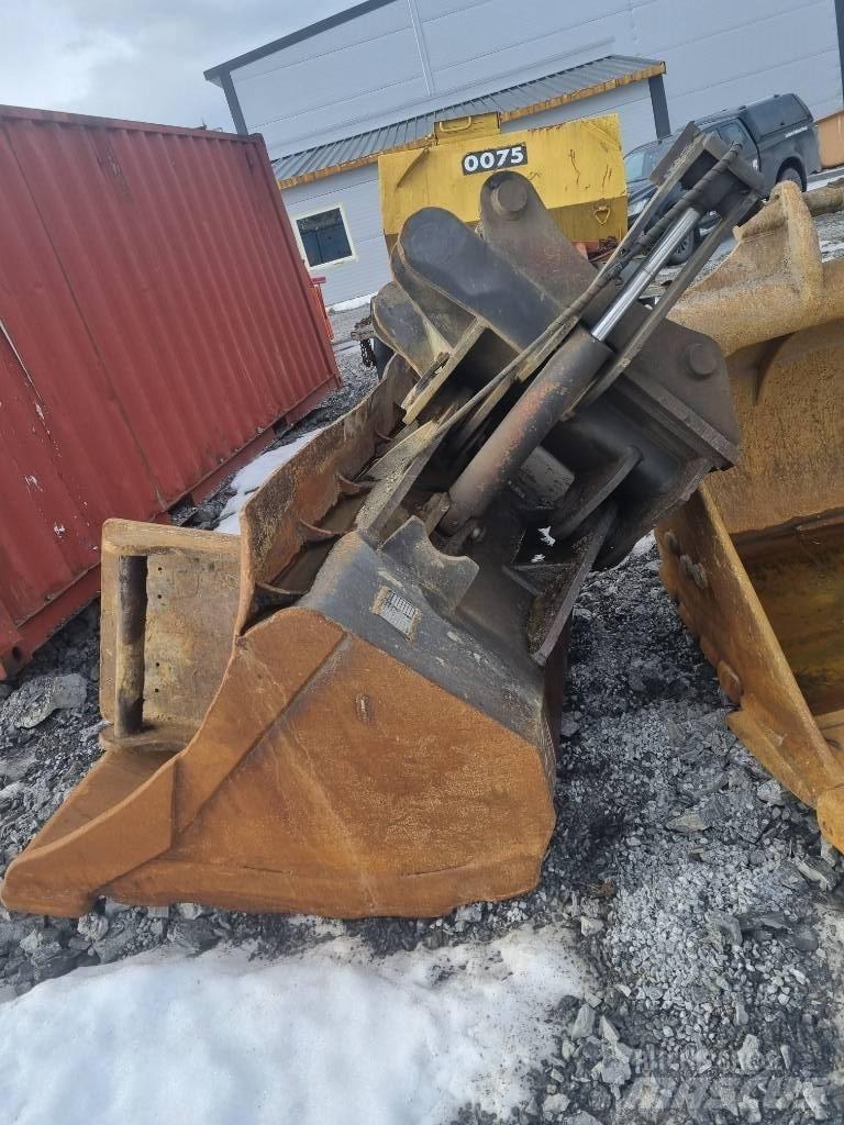 Komatsu HB 365 LC Excavadoras de cadenas