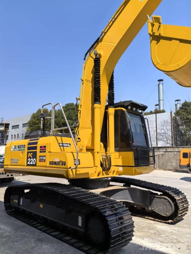 Komatsu PC 220-8 Excavadoras de cadenas