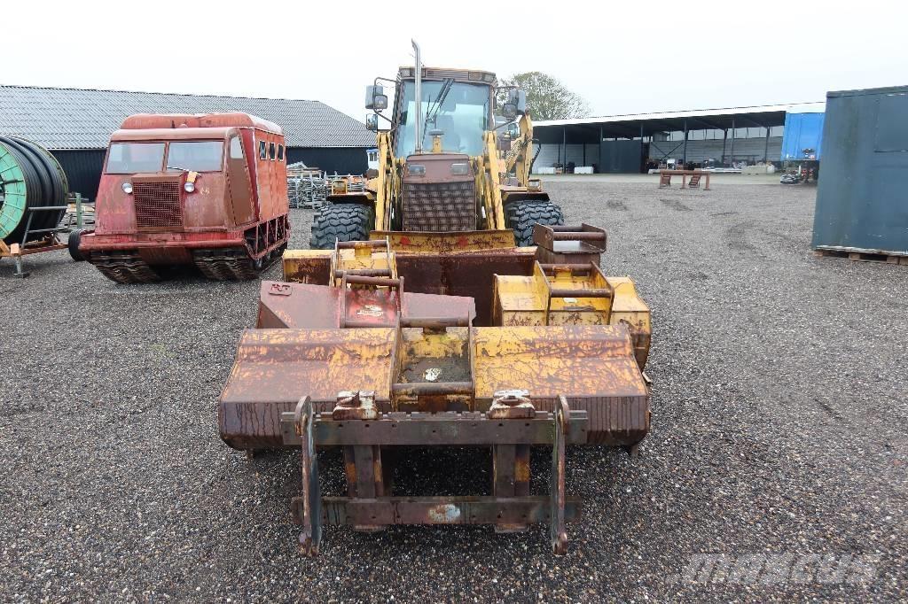 Hydrema 906 Retrocargadoras