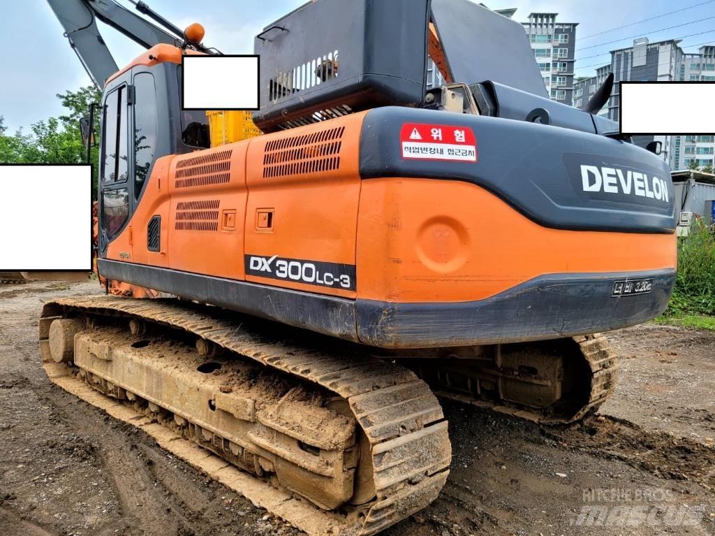 Doosan DX 300 LCA Excavadoras de cadenas