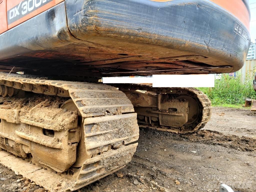 Doosan DX 300 LCA Excavadoras de cadenas