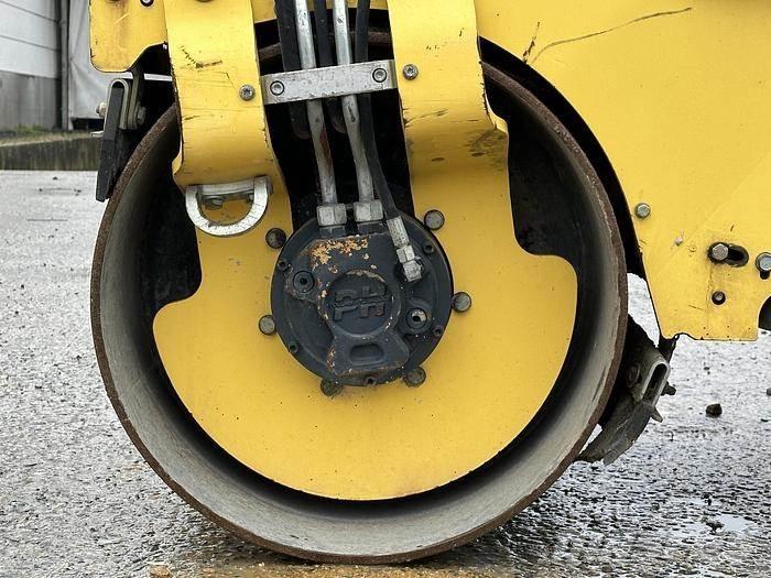 Bomag BW 80 AD-5 Rodillos de doble tambor