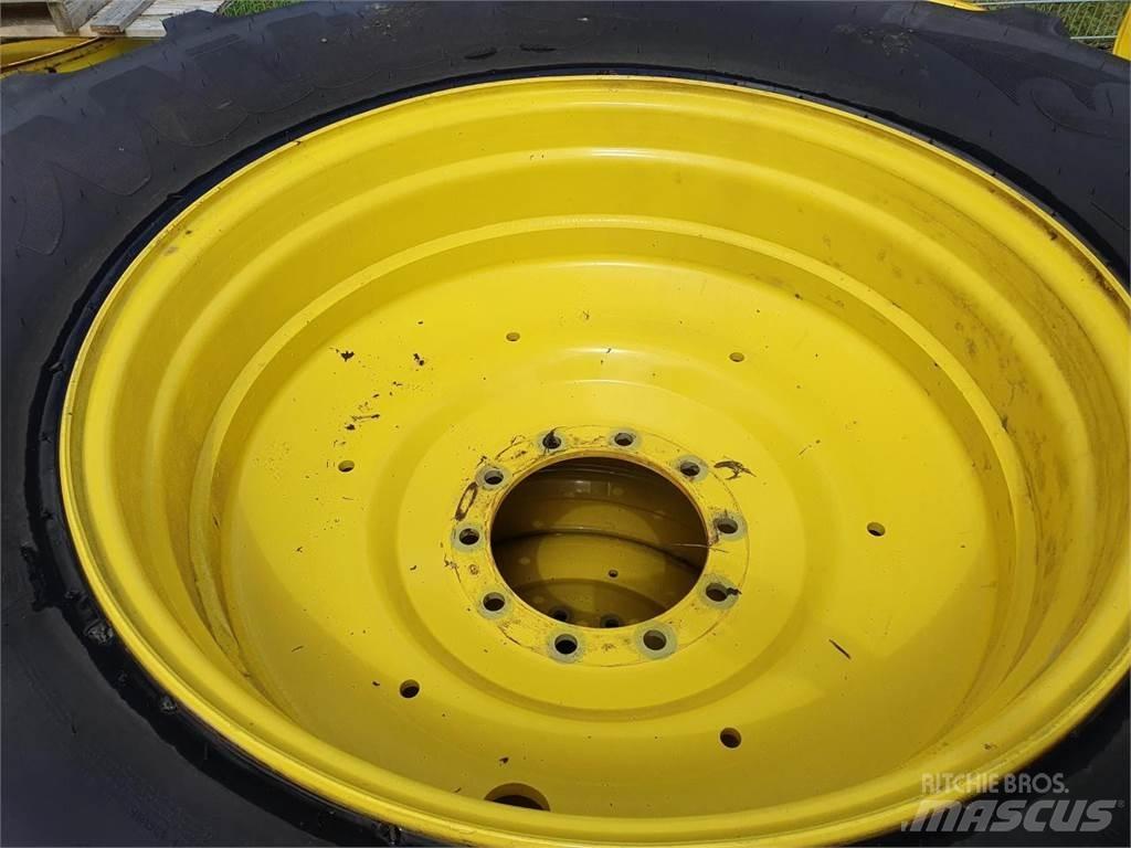 Mitas 650/85R38 x2 Neumáticos, ruedas y llantas