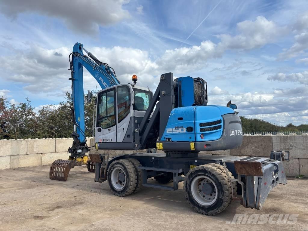 Fuchs MHL 250 Excavadoras de manutención