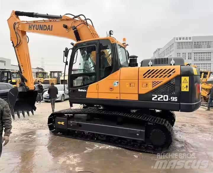 Hyundai R220LC-9S Excavadoras de cadenas