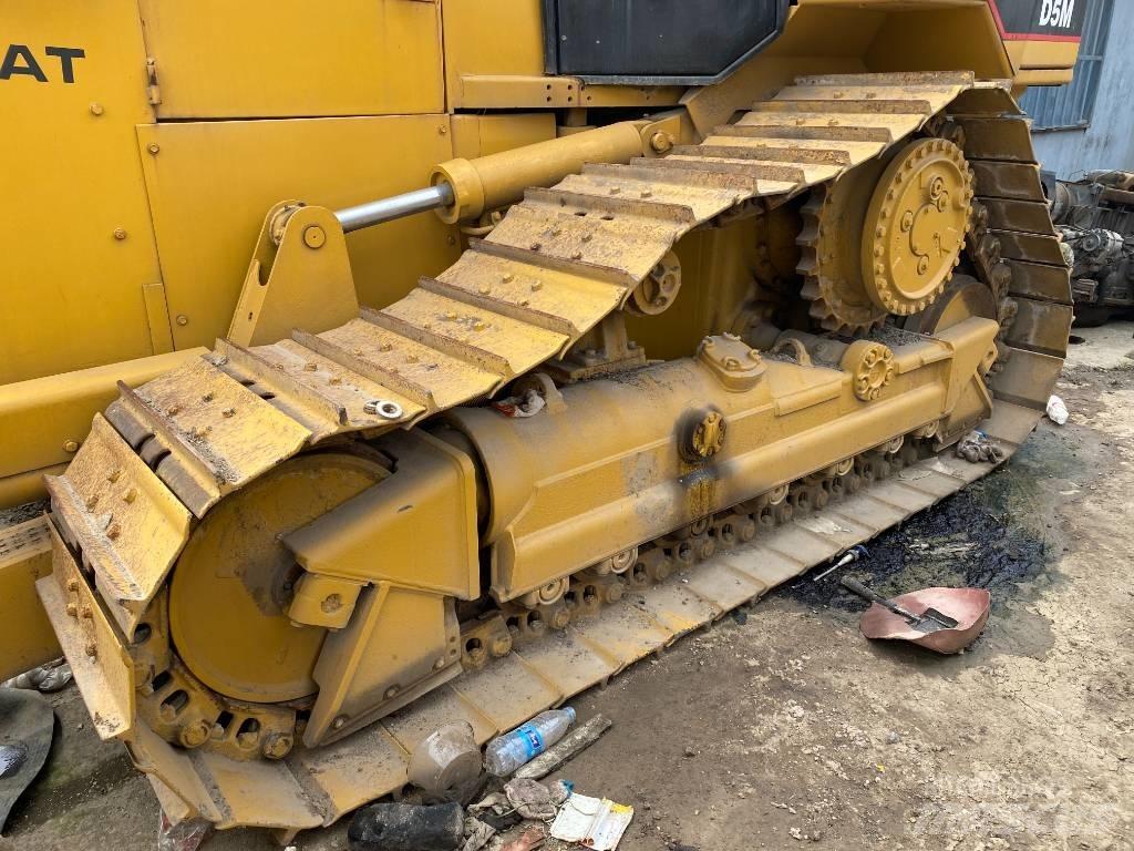 CAT D 5 M LGP Buldozer sobre oruga