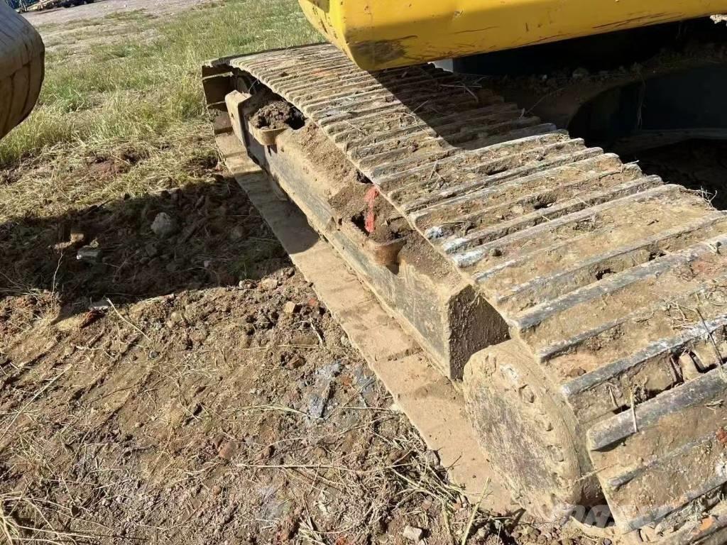 Komatsu PC 200 Excavadoras de cadenas