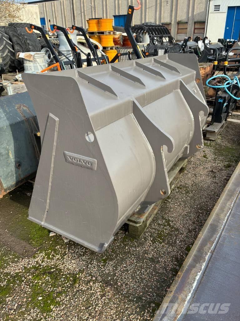 Volvo Skopa Cucharones