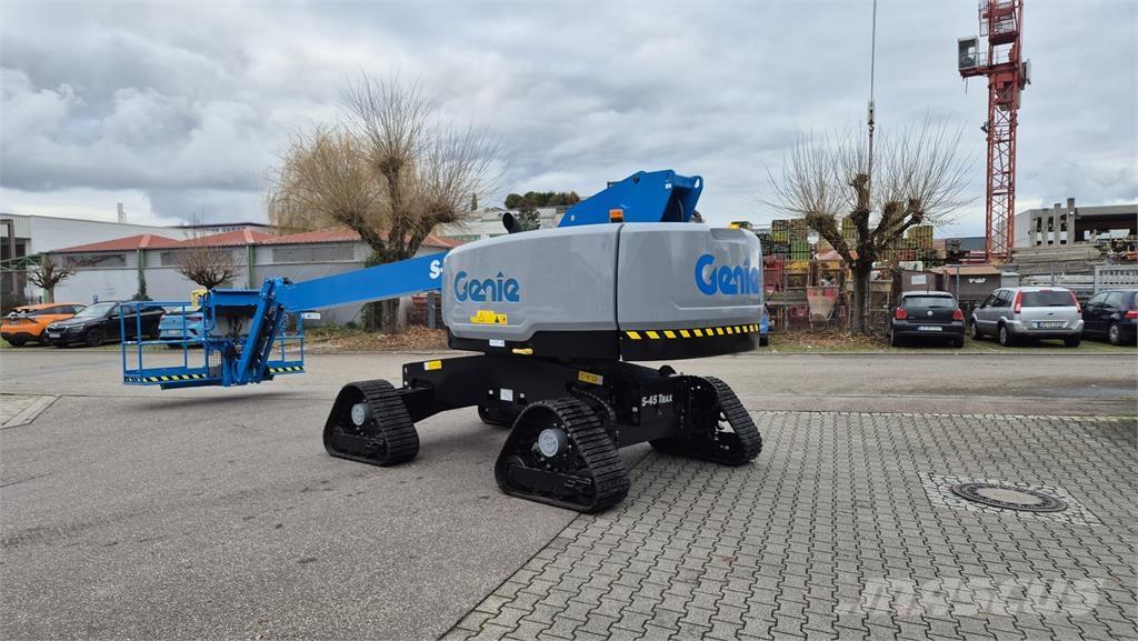Genie S-45 TraX Plataforma de trabajo articulada