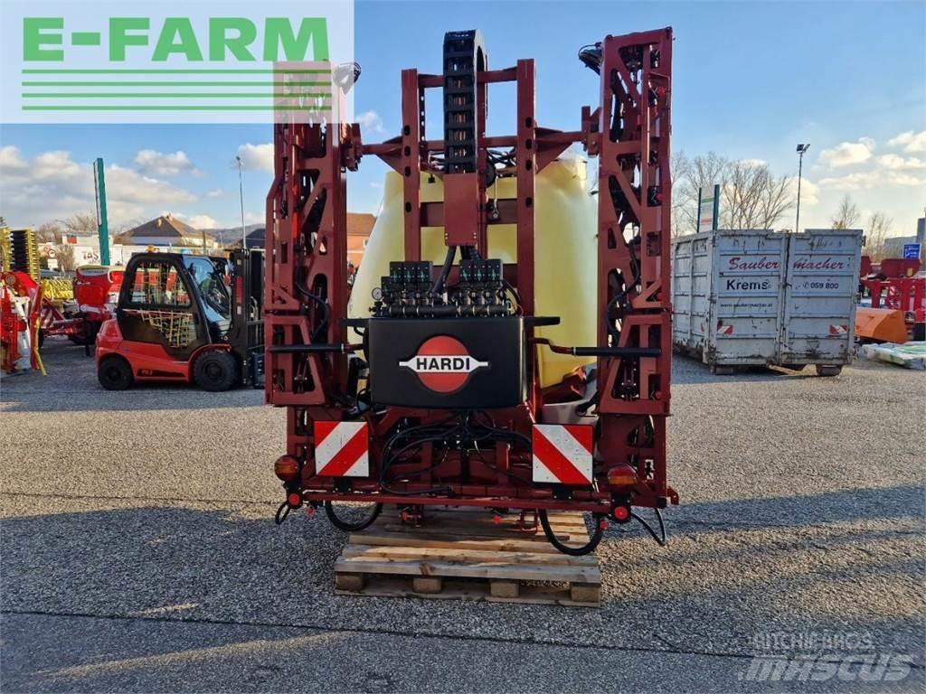 Hardi Mega 12 Pulverizadores arrastrados